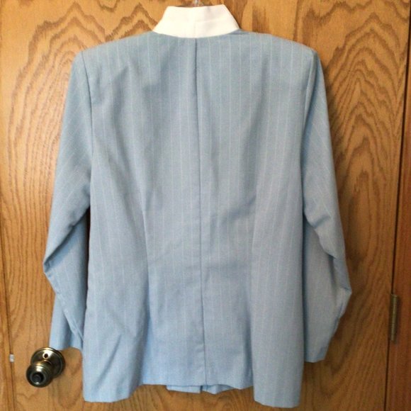 Cary Robbins - Vintage Light blue pinstripe jacket with matching skirt - Picture 2 of 6